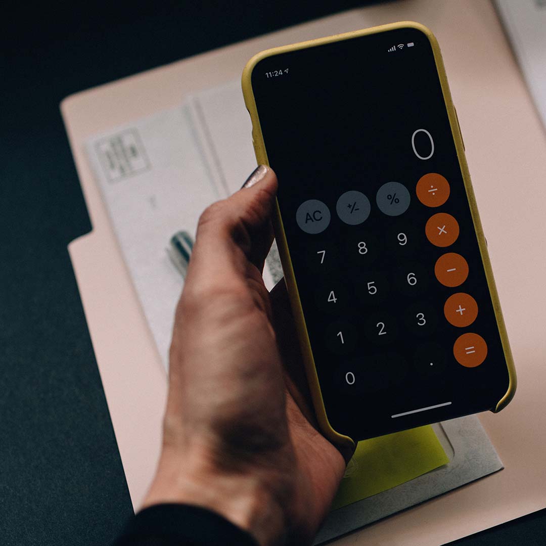 1080x1080Social-1 Person handling financials